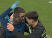 开云体育官方网站-葡萄牙鏖战阿根廷，阿尔巴送出助攻的简单介绍