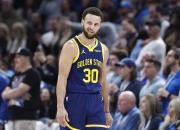 开云体育app-雄鹿轻取勇士，取得十二连胜的简单介绍