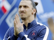 开云体育下载-东方巨龙觉醒夜，上海队跨洋碾压快船，武切维奇全能秀征服NBA赛场