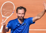 开云体育官方网站-包含美国网球队险胜德国网球队，梅德韦杰夫绝境逆转的词条