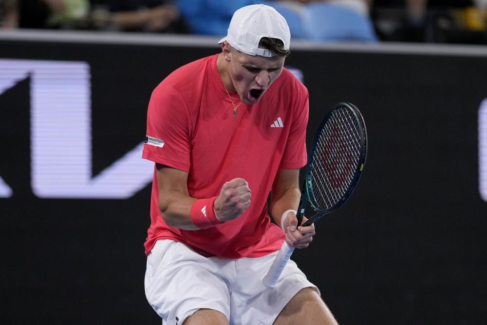 关于澳大利亚网球队力克德国网球队,克耶高斯绝境逆转的信息 关于澳大利亚网球队力克德国网球队,克耶高斯绝境逆转的信息