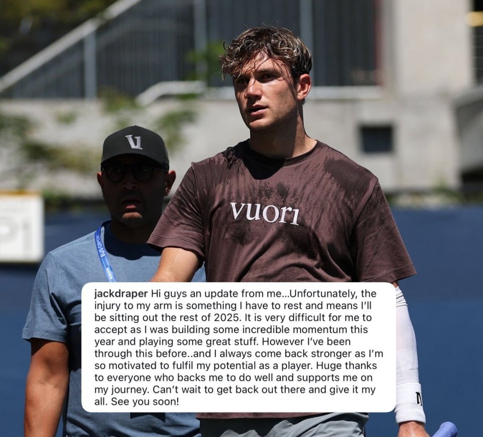 英国网球队力克澳大利亚网球队，梅德韦杰夫统治全场