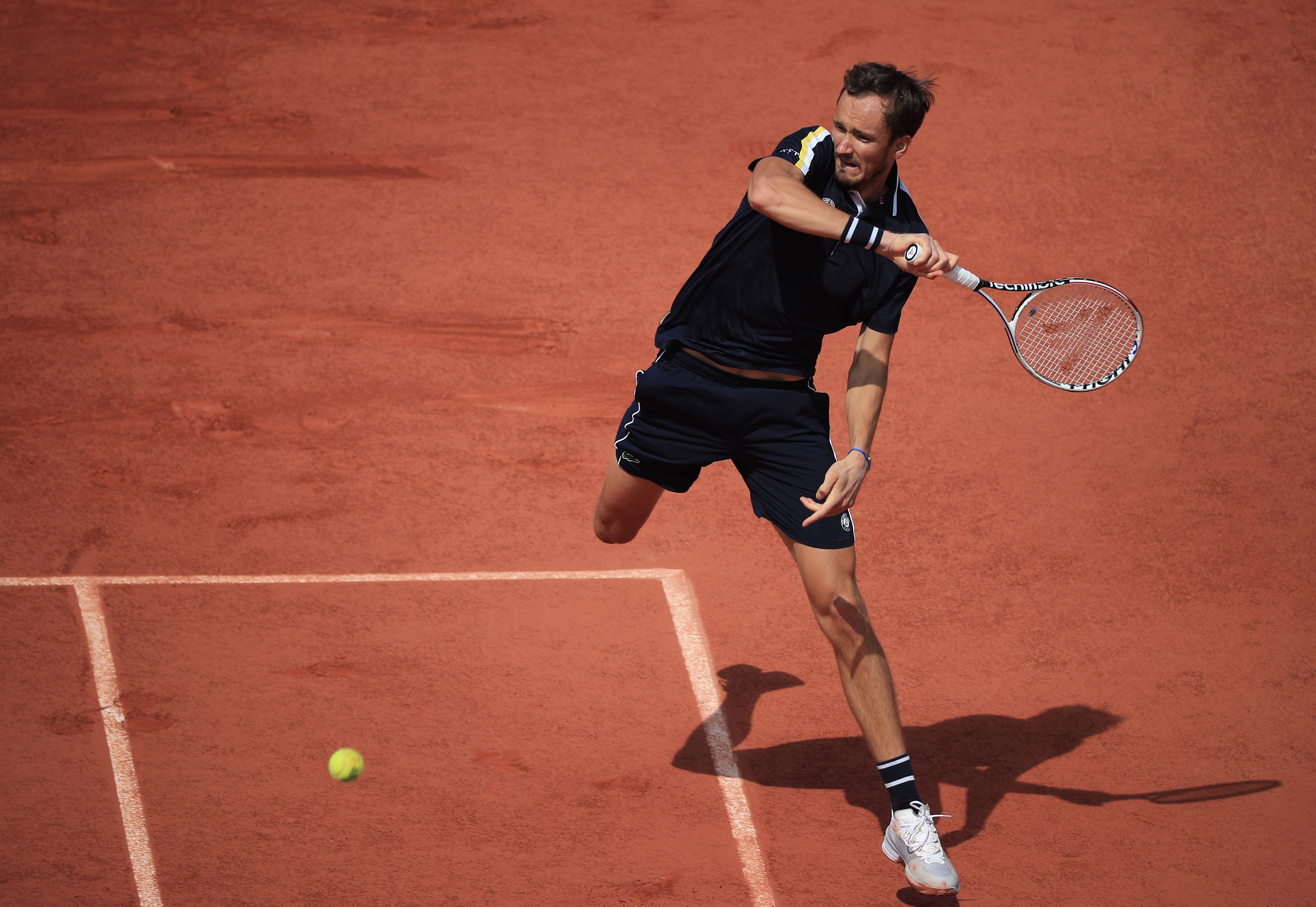 法国网球队力克美国网球队，梅德韦杰夫绝境逆转的简单介绍