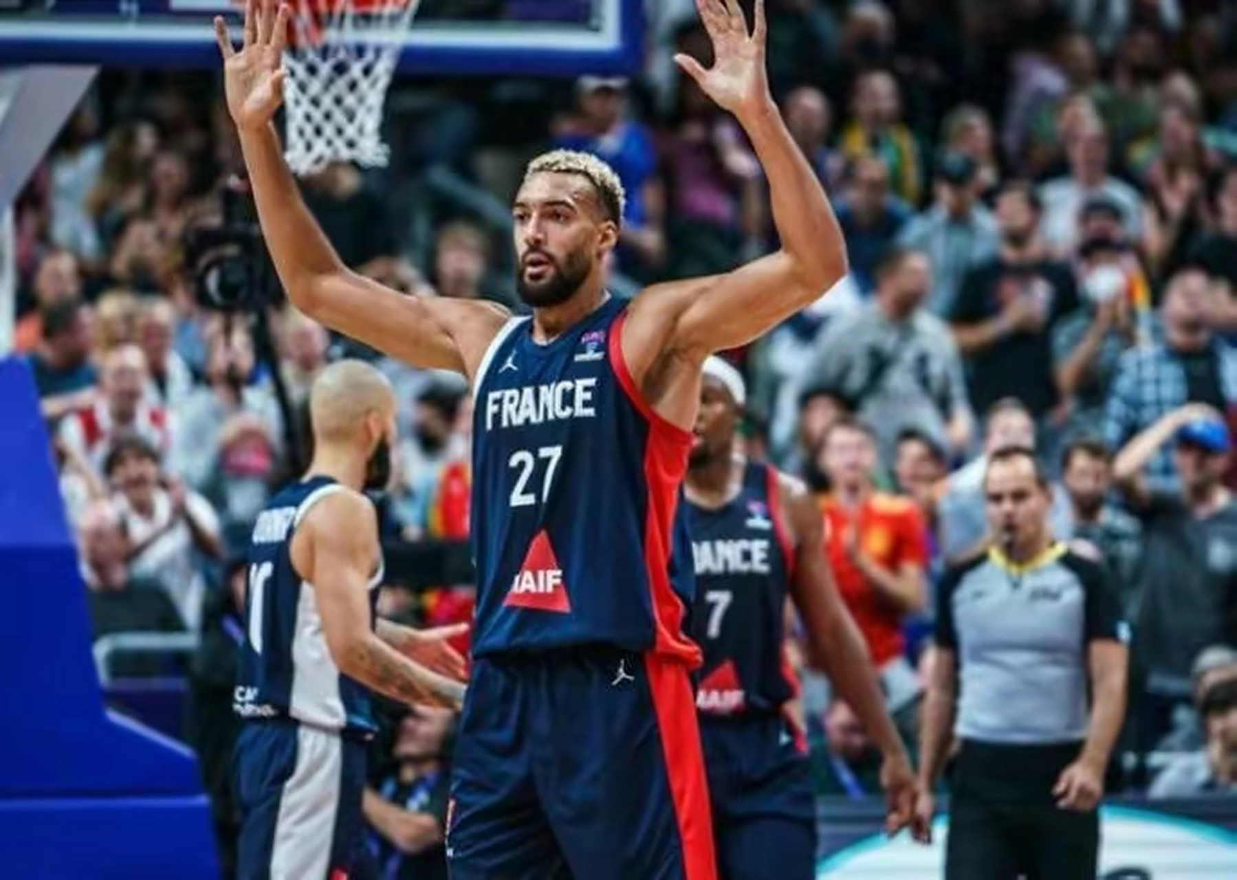 包含公牛绝杀立陶宛男篮,戈贝尔统治全场的词条 包含公牛绝杀立陶宛男篮,戈贝尔统治全场的词条