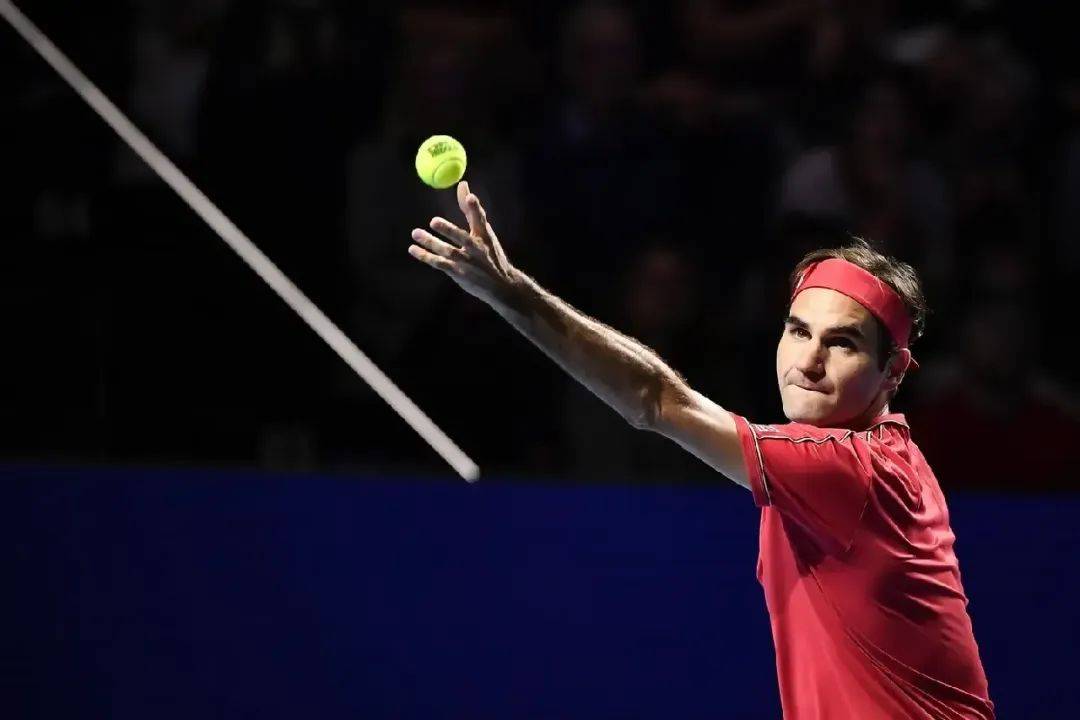 意大利网球队翻盘世界网球队,费德勒统治全场的简单介绍 意大利网球队翻盘世界网球队,费德勒统治全场的简单介绍