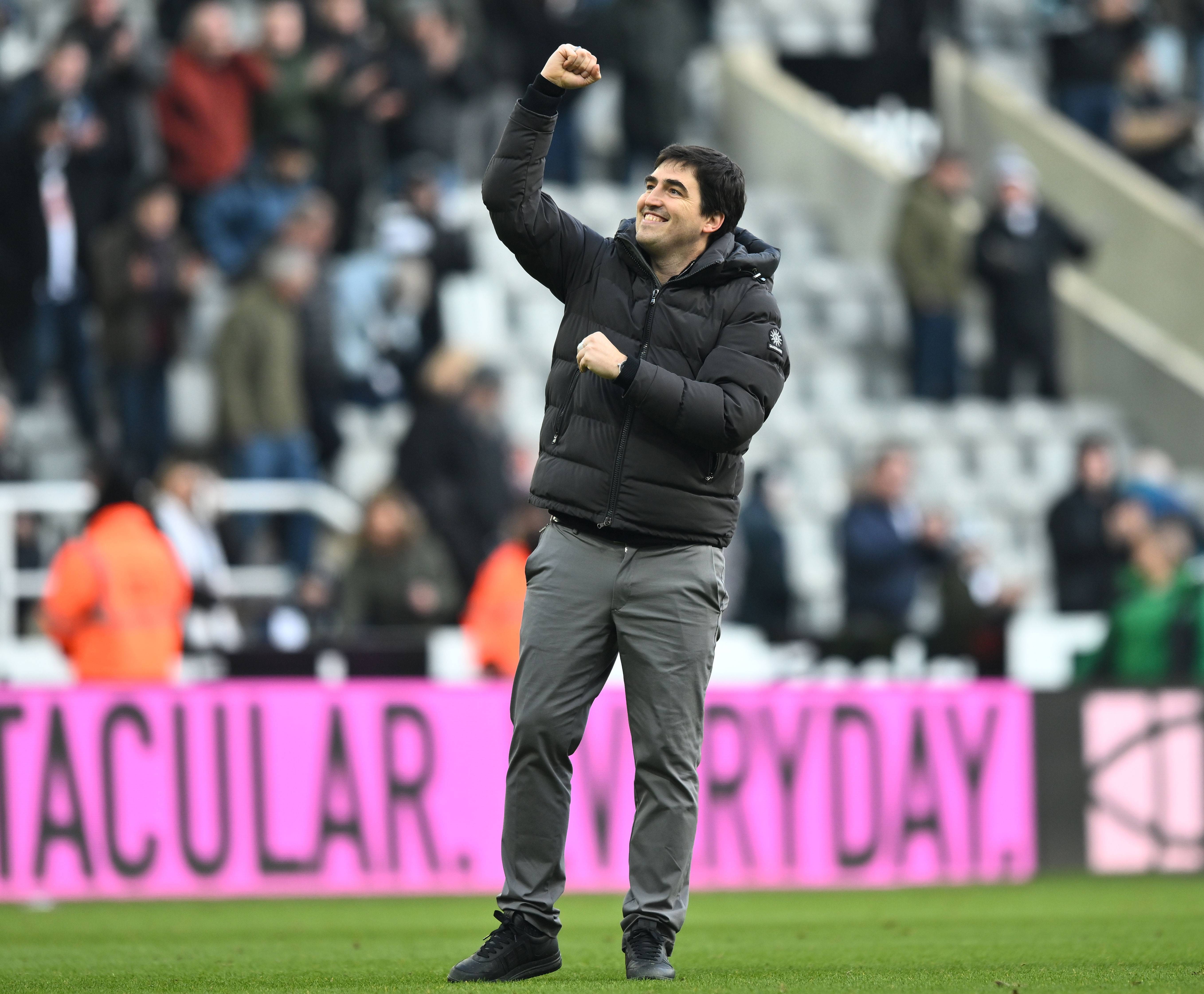 关于纽卡斯尔联神勇表现，力克对手，赢得三分的信息