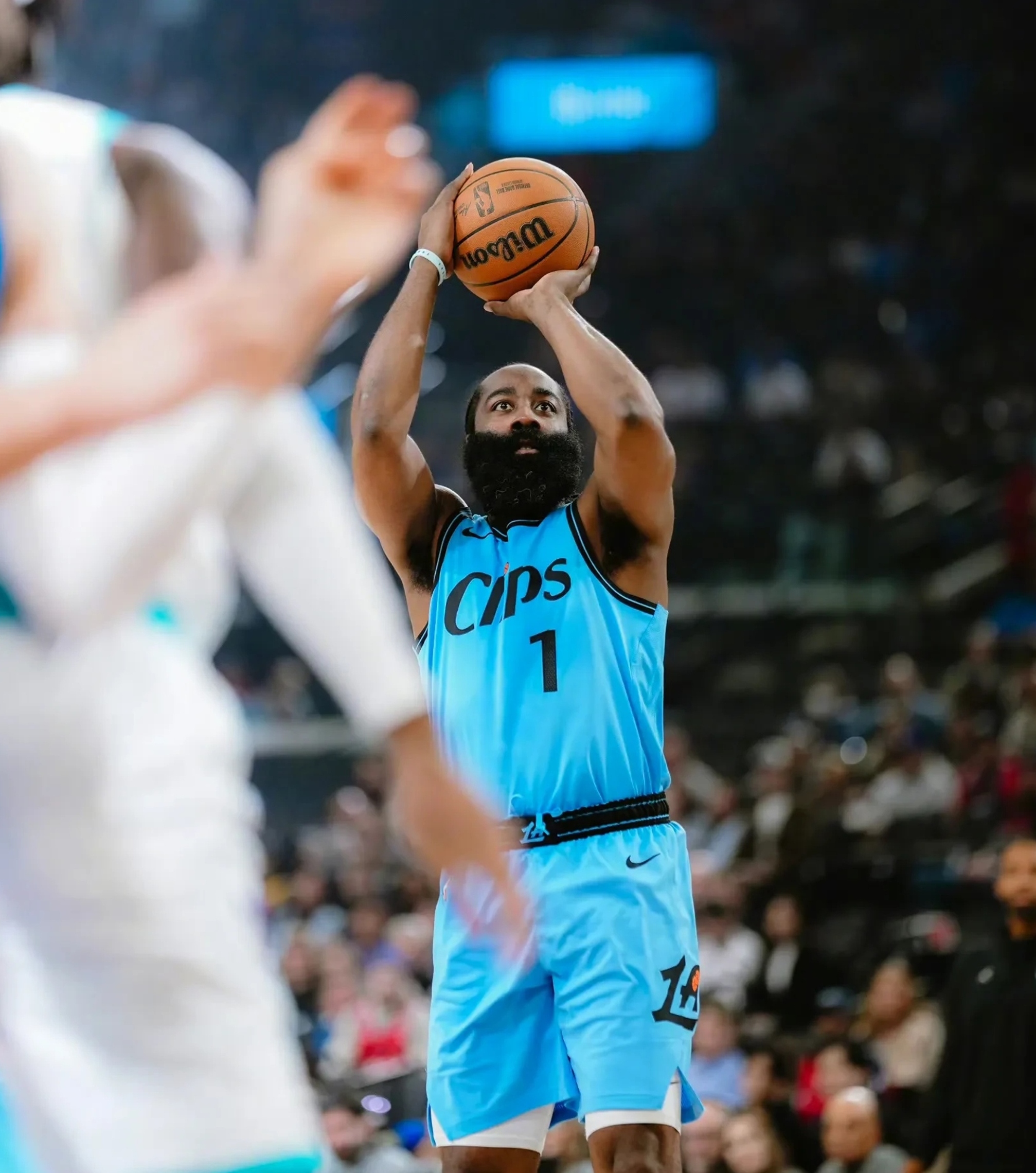 哈登神准三分，率队轻松取胜的简单介绍