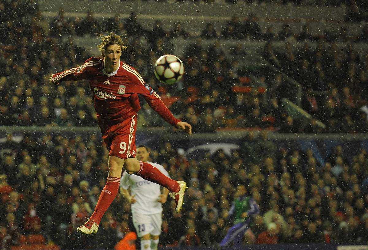 法国国家队在欧洲杯预选赛中风起云涌,傲视群雄! 法国国家队在欧洲杯预选赛中风起云涌,傲视群雄!