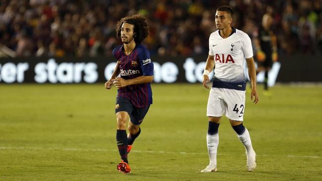 雷加利亚里斯主场逆转埃瓦尔，力克对手