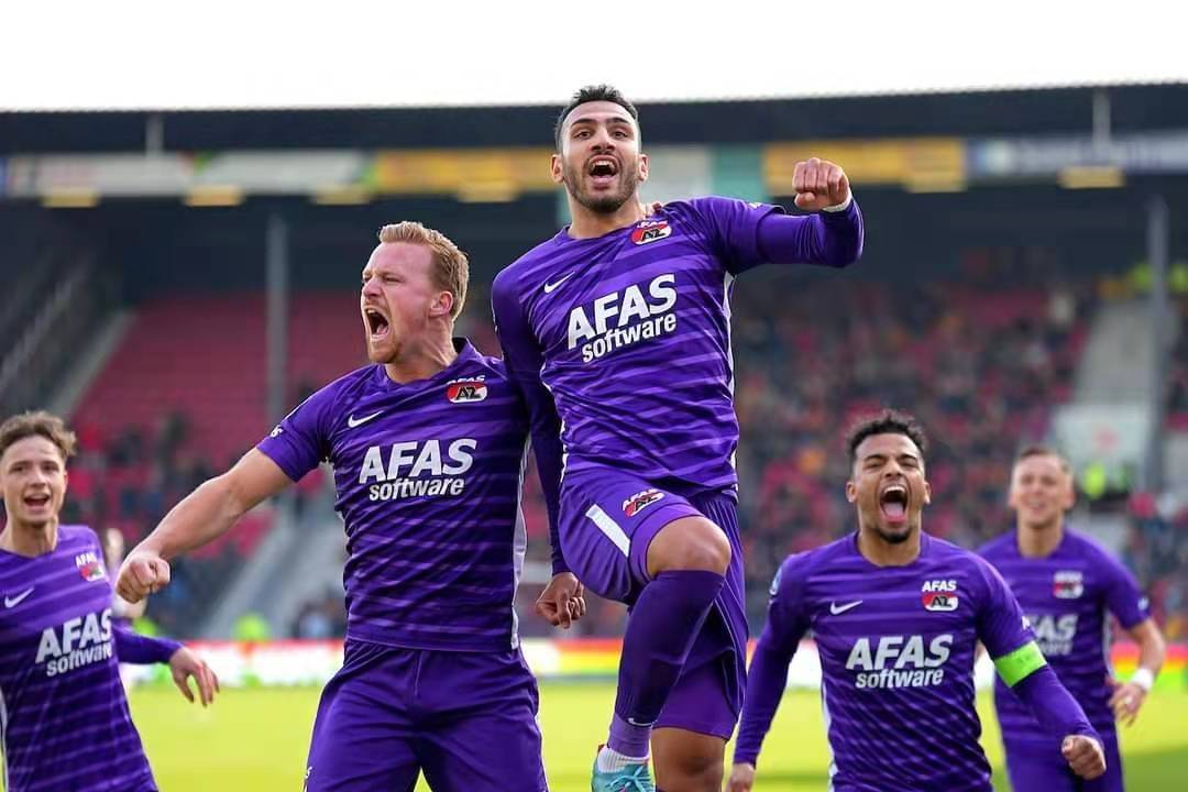 包含荷兰篮球队横扫强敌晋级半决赛的词条