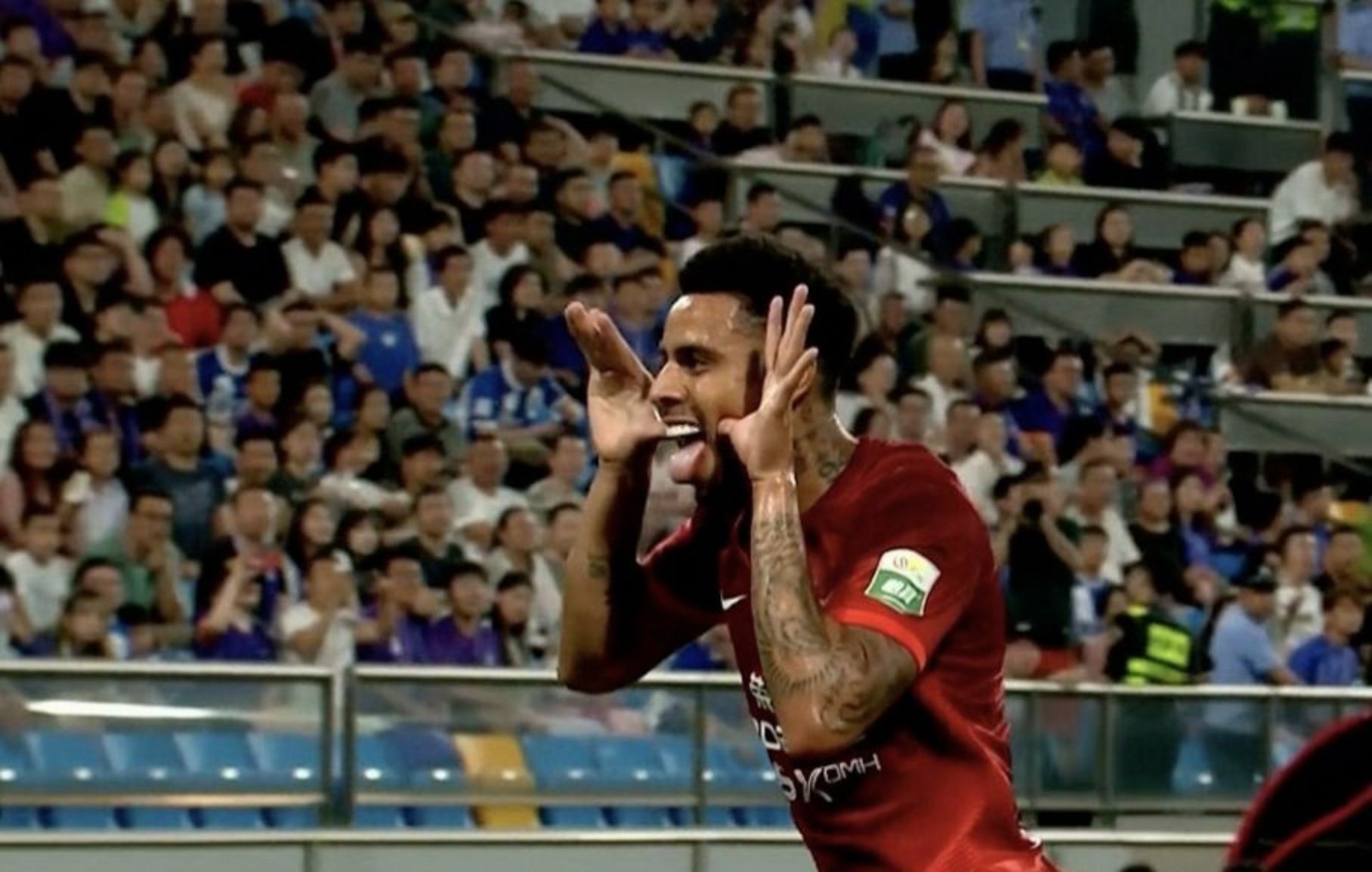 包含上港连胜引起关注，球队士气高涨备战下场的词条