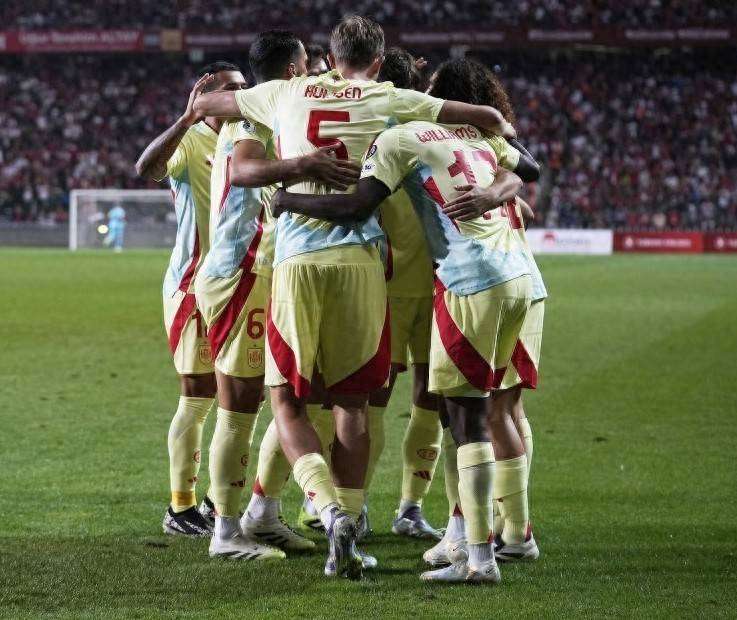 包含欧预赛大比分胜利，强队踏入淘汰赛门关的词条