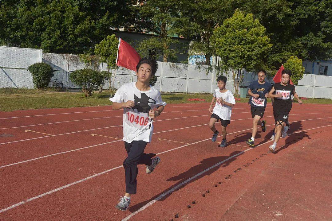 关于队员个个奋勇争先，力拼每一分的信息